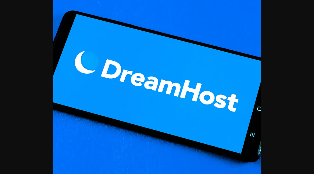 DreamHost 2025 hosting dashboard and website builder view